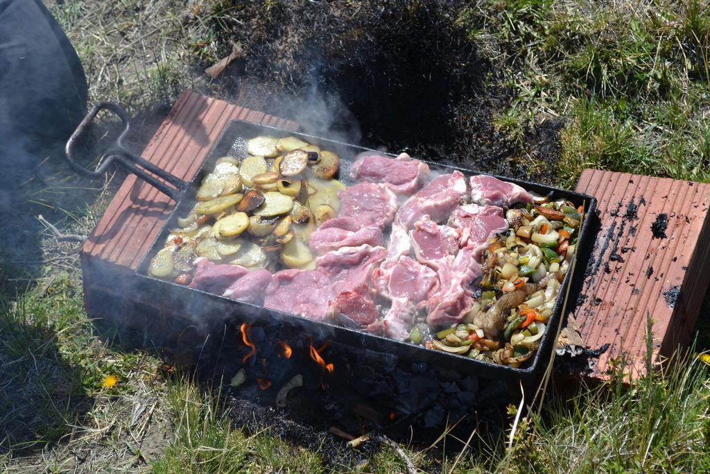 Camping Y Hostal El Ovejero El Calafate Bagian luar foto