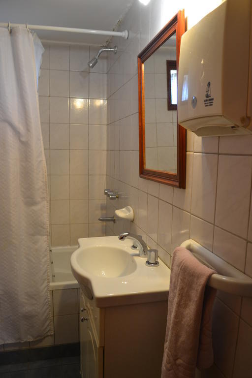 Camping Y Hostal El Ovejero El Calafate Ruang foto
