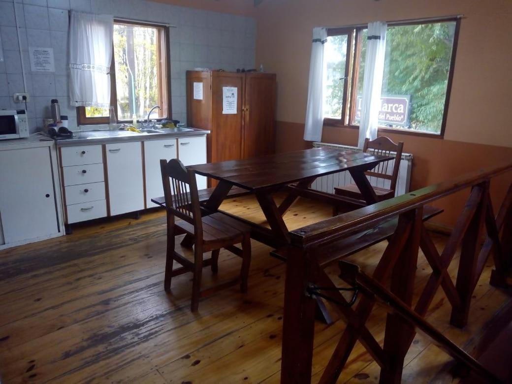 Camping Y Hostal El Ovejero El Calafate Bagian luar foto