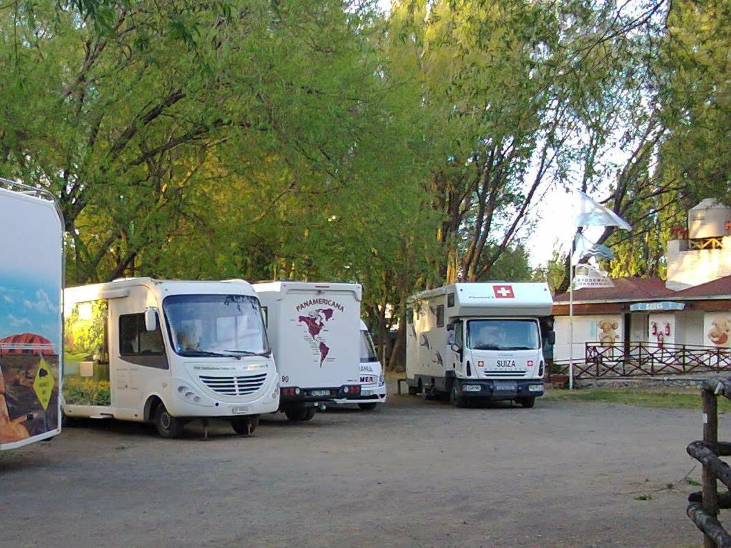 Camping Y Hostal El Ovejero El Calafate Bagian luar foto
