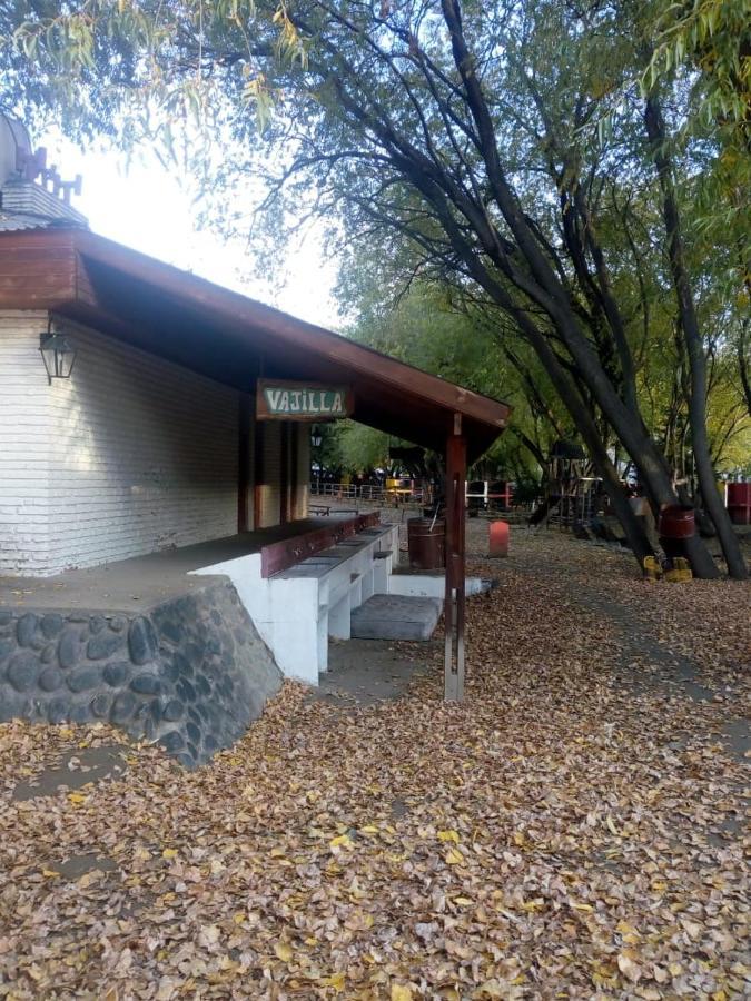 Camping Y Hostal El Ovejero El Calafate Bagian luar foto
